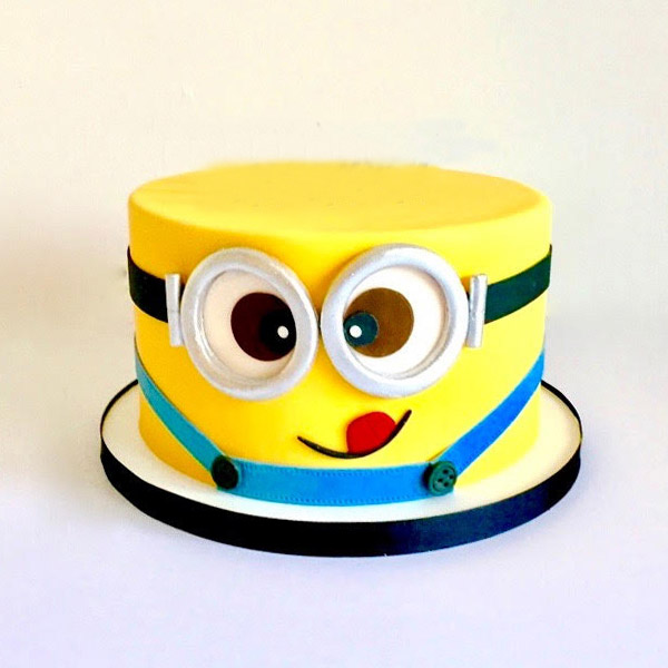 Send Minion Fondant Cake Online - GAL19-86590 | Giftalove