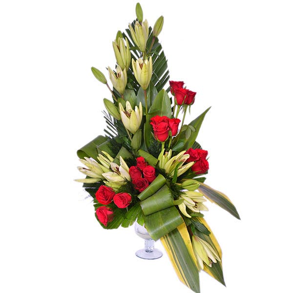 Send White Lilies N Red Roses in Glass Vase Arrangement Online - GAL22 ...