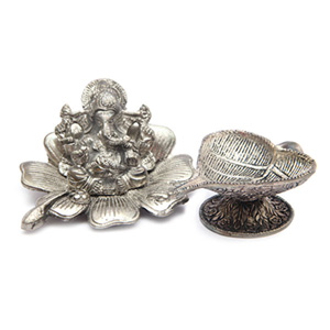 Set of Metallic Crowned Ganesha with Metallic Diya