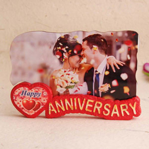 25Th Anniversary Presents / 25 Awesome Anniversary Gift Ideas For Under 25 Happy Wives Club / The 25th wedding anniversary, also known as the silver anniversary, is a really monumental time in any couple's life.