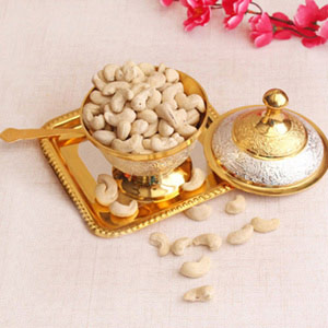 Cashews with Attractive Showpiece Container