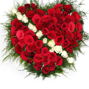 Roses Heart-Shaped Arrangement : Valentine Heart Shape Flowers