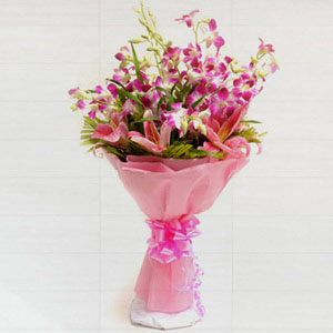 Charming Pink Flowers Bouquet
