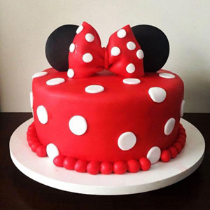 Minnie Mouse Bow cake