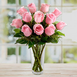 Pink Roses Bunch & Glass Vase