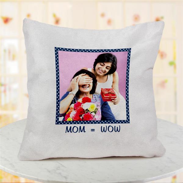 Send Mom Wow Cushion Online