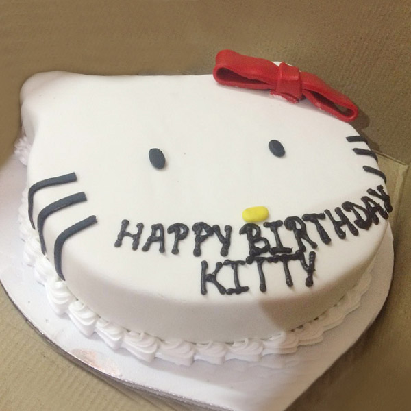 Send Hello Kitty cake Online