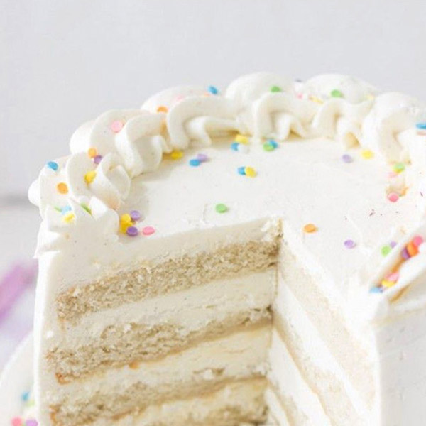 Send Scrumptious Vanilla Cake Online