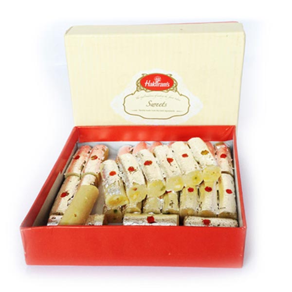 Send Kaju Roll In Box Online
