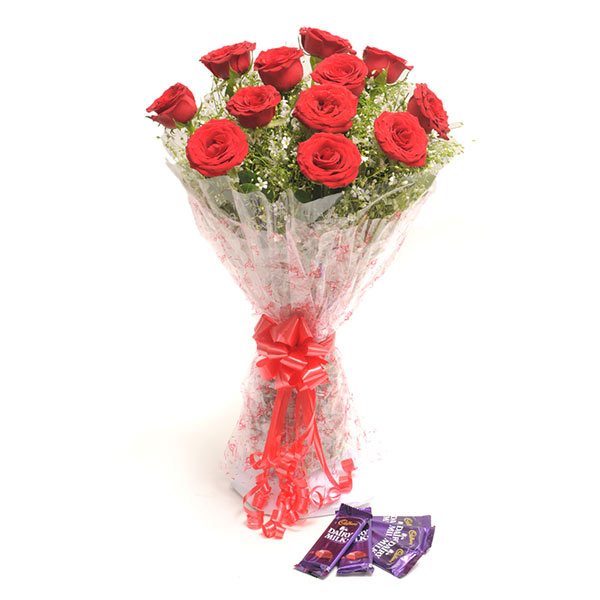 Send Rose Bunch with Chocolates Online