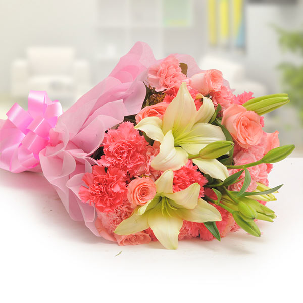 Send Graceful Mixed Flower Bouquet Online