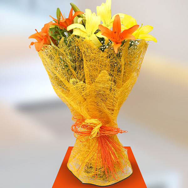Send Sunshine Lilies Bouquet Online