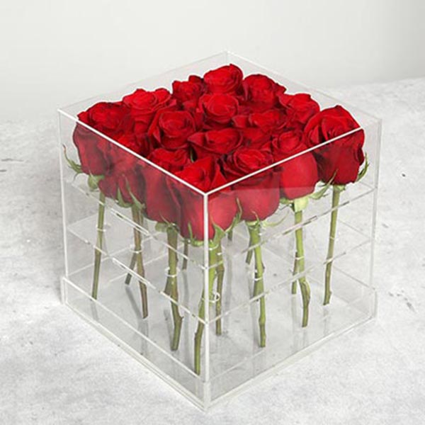 Send Red Rose Arrangement in Acrylic Base Online
