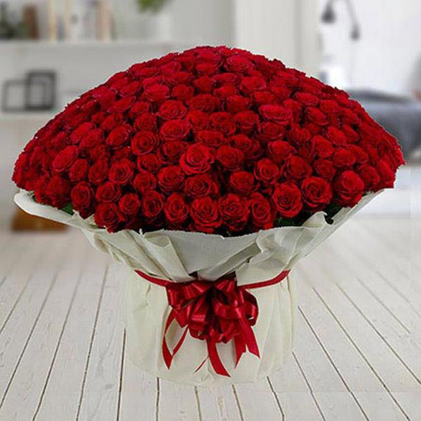 Send 400 Red Roses Bouquet Online