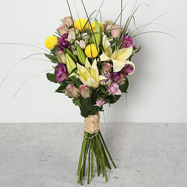 Send Roses and Lilies Bouquet Online