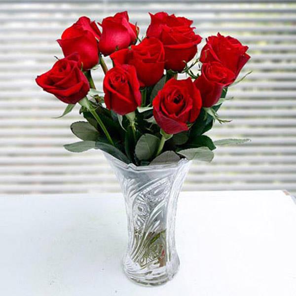 Send Red Roses in Vase Online