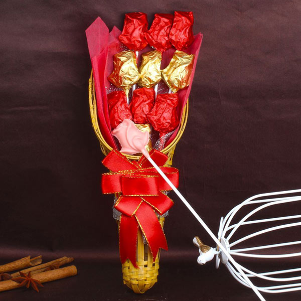 Send Rose Shaped Homemade Chocolates Bouquet Online