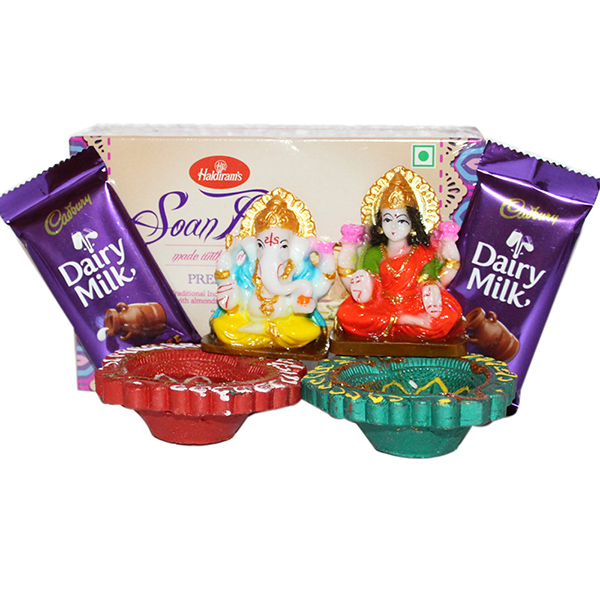 Send Chocolate n Sweet Diwali hamper Online
