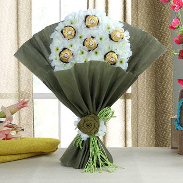 Send Delectable Bouquet Online