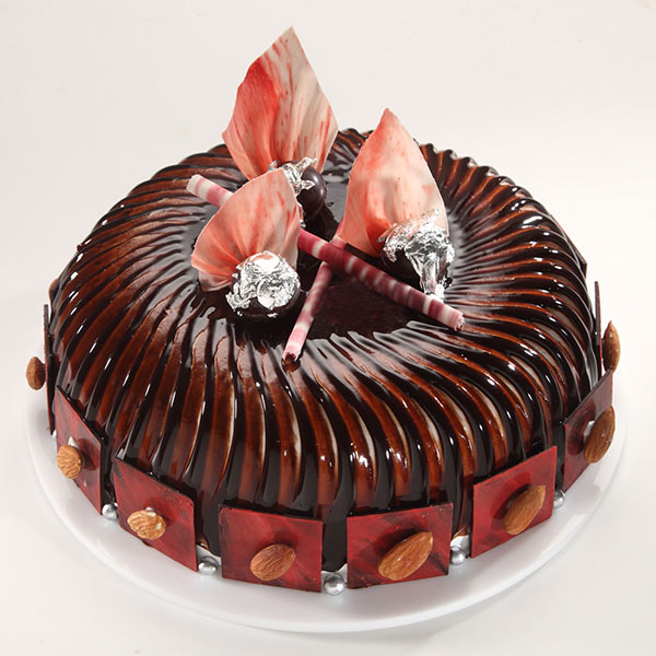 Send Chocolaty Thrill Cake Online