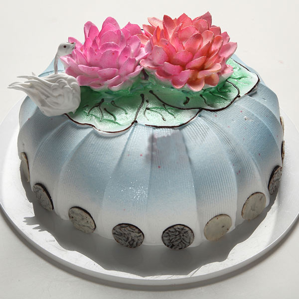 Send Lotus Vanilla Cake Online