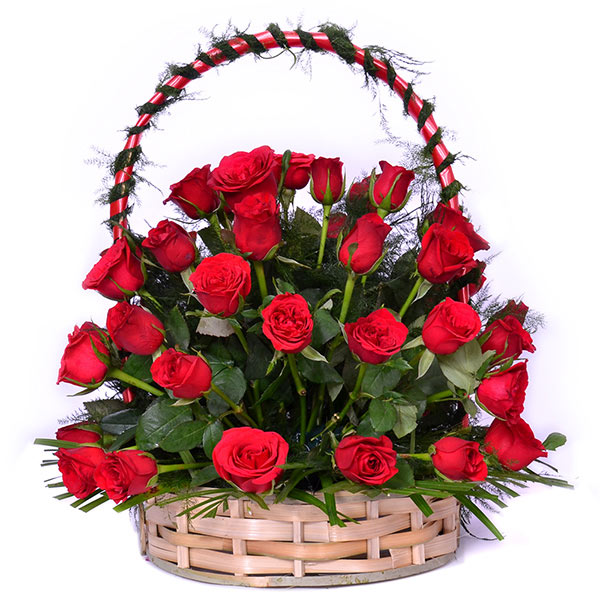 Send Amazing Red Roses Basket Online
