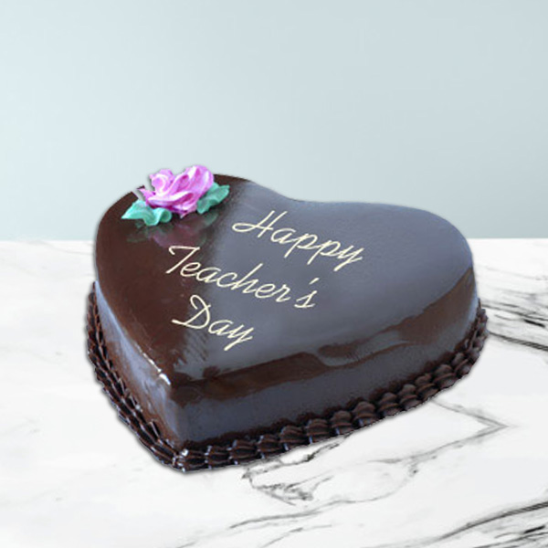 Send Heartwarming Chocolate Cake  Online