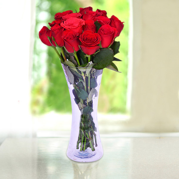 Send 10 Red Roses in Glass Vase Online