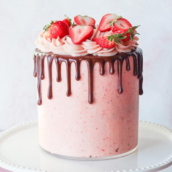 Send Chocolate Drip Strawberry Cake Online