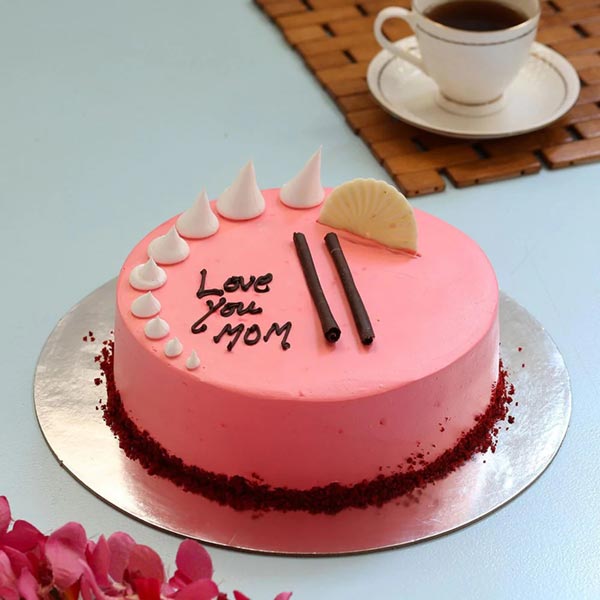 Send Chocolate Topped Strawberry Cake Online