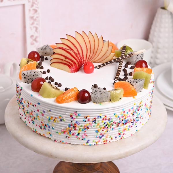 Send Creamy Vanilla Fruit Cake Online