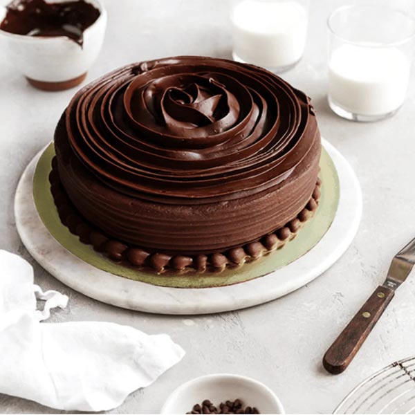 Send Delightful Truffle Chocolate Cake Online