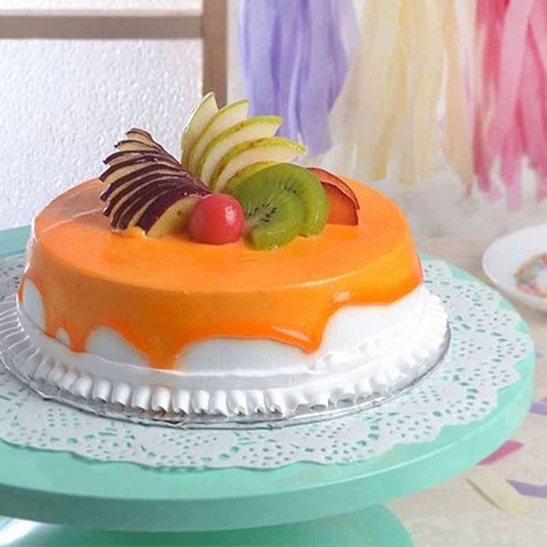 Send Delighting Vanilla Fruit Cake Online