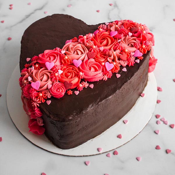 Send Designer Heart Shape Chocolate Valentine Cake  Online