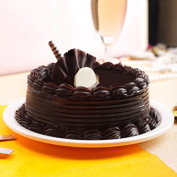 Send Gooey Chocolate Truffle Cake Online