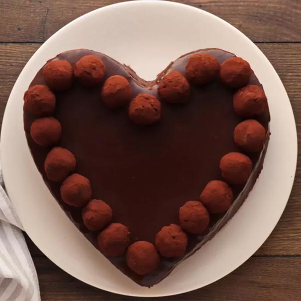 Send Heart Shaped Choco Valentine Cake  Online