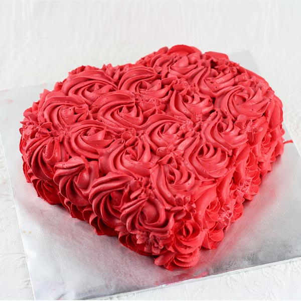 Send Heart Shaped Rose Cake Online