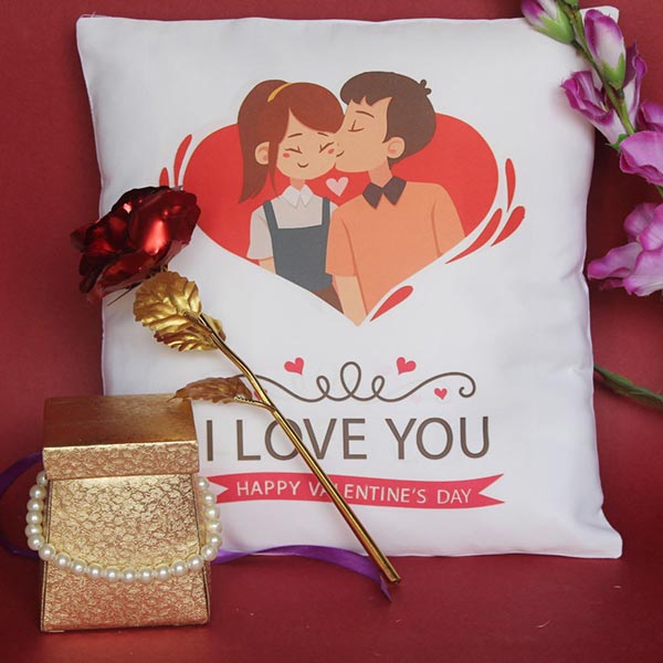 Send I Love you pillow with Golden Rose Online