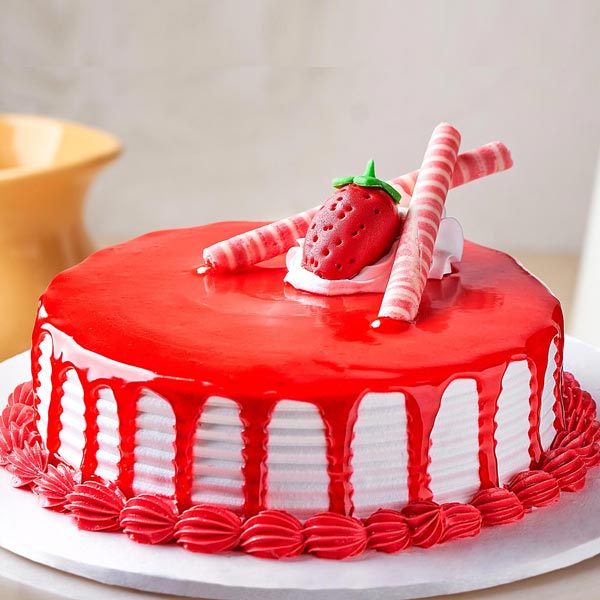 Send Lavish Strawberrry Cake Online