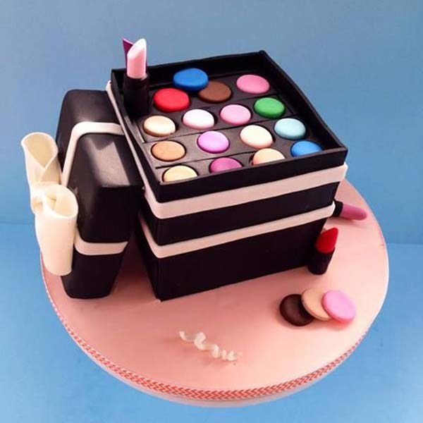 Send Makeup Box Cake Online