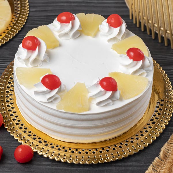 Send Rich Creamy Pineapple Cake Online