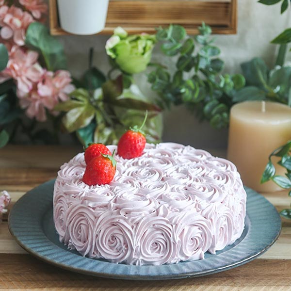 Send Rosy Swirl Strawberry Cake Online