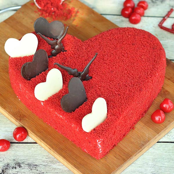 Send Sumptuous Red Velvet Heart Shape Valentine Cake Online