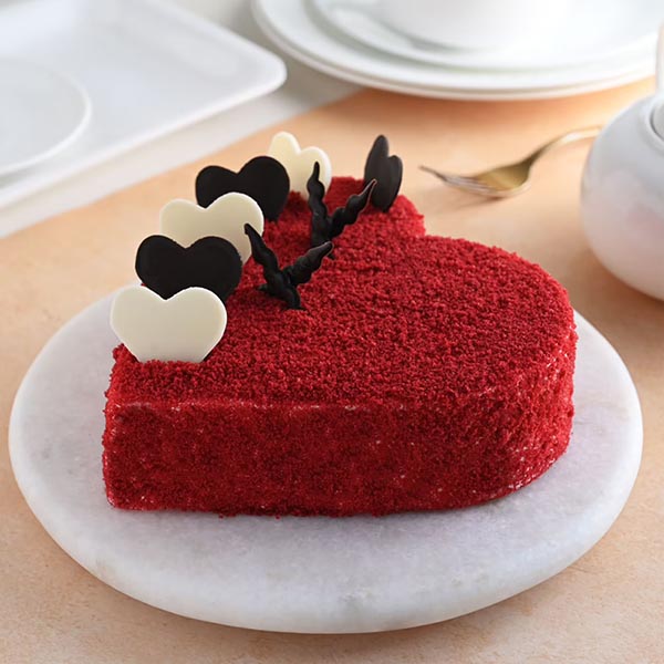 Send Tempting Heart Shaped Red Velvet Cake Online