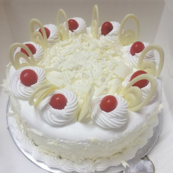 Send White Chocolate Pineapple Cake Online