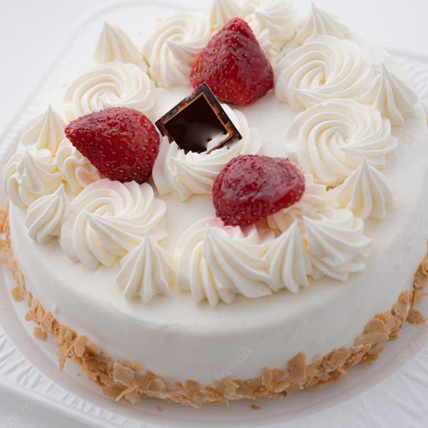 Send Yummy Vanilla Strawberry Cake Online
