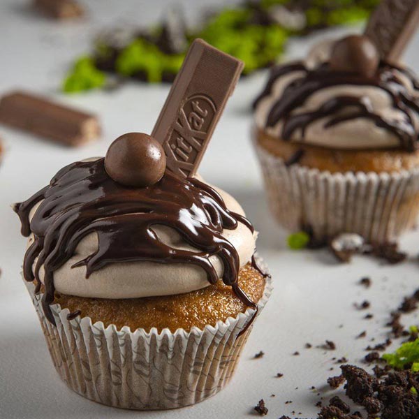 Send Yummy Wafer Chocolate Cupcake Online